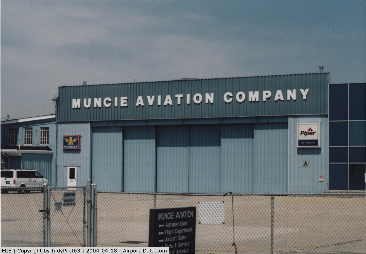 Delaware County Regional Airport (MIE) - Hangar