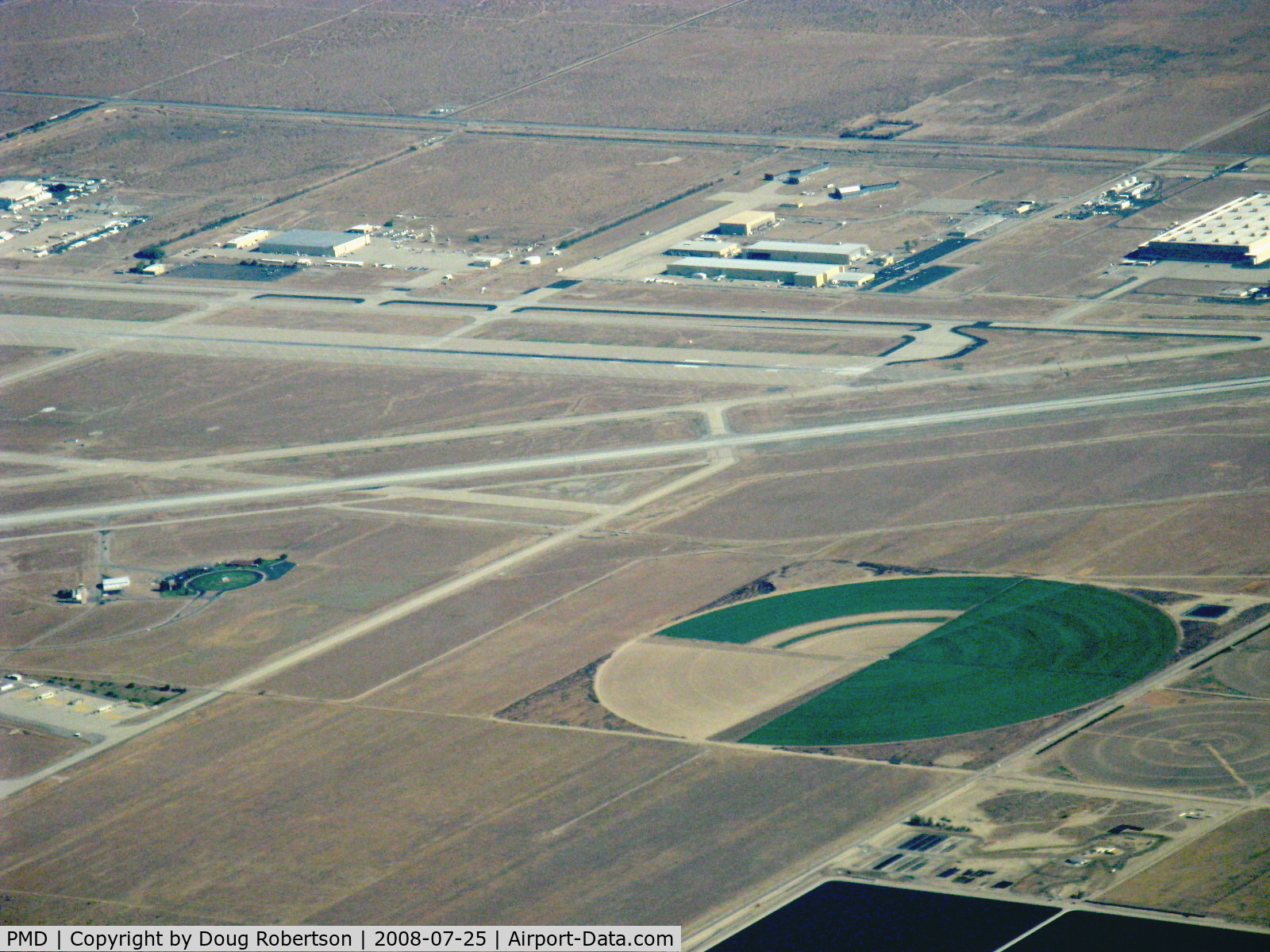 Palmdale Usaf Plant 42 Airport (PMD) - Palmdale Regional-USAF Plant 42 from 11,500' msl enroute to OSH 