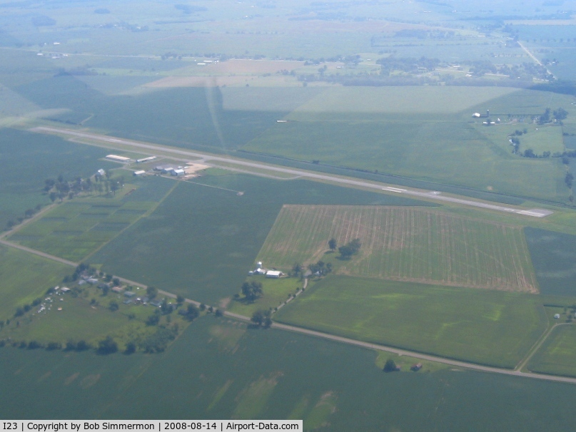 Fayette County Airport (I23) - Looking east