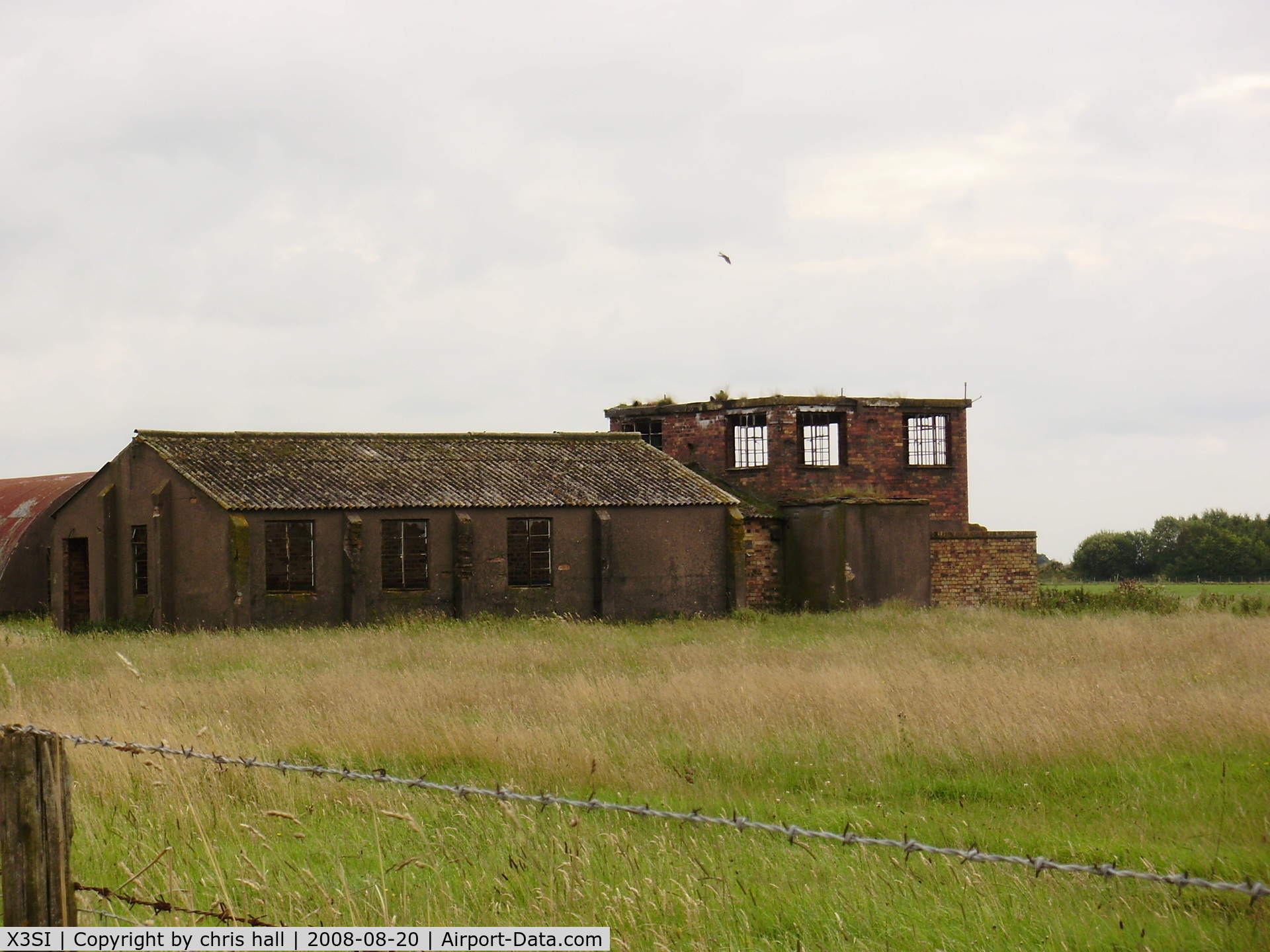 X3SI Airport - The old WWII tower at Seighford Airfield