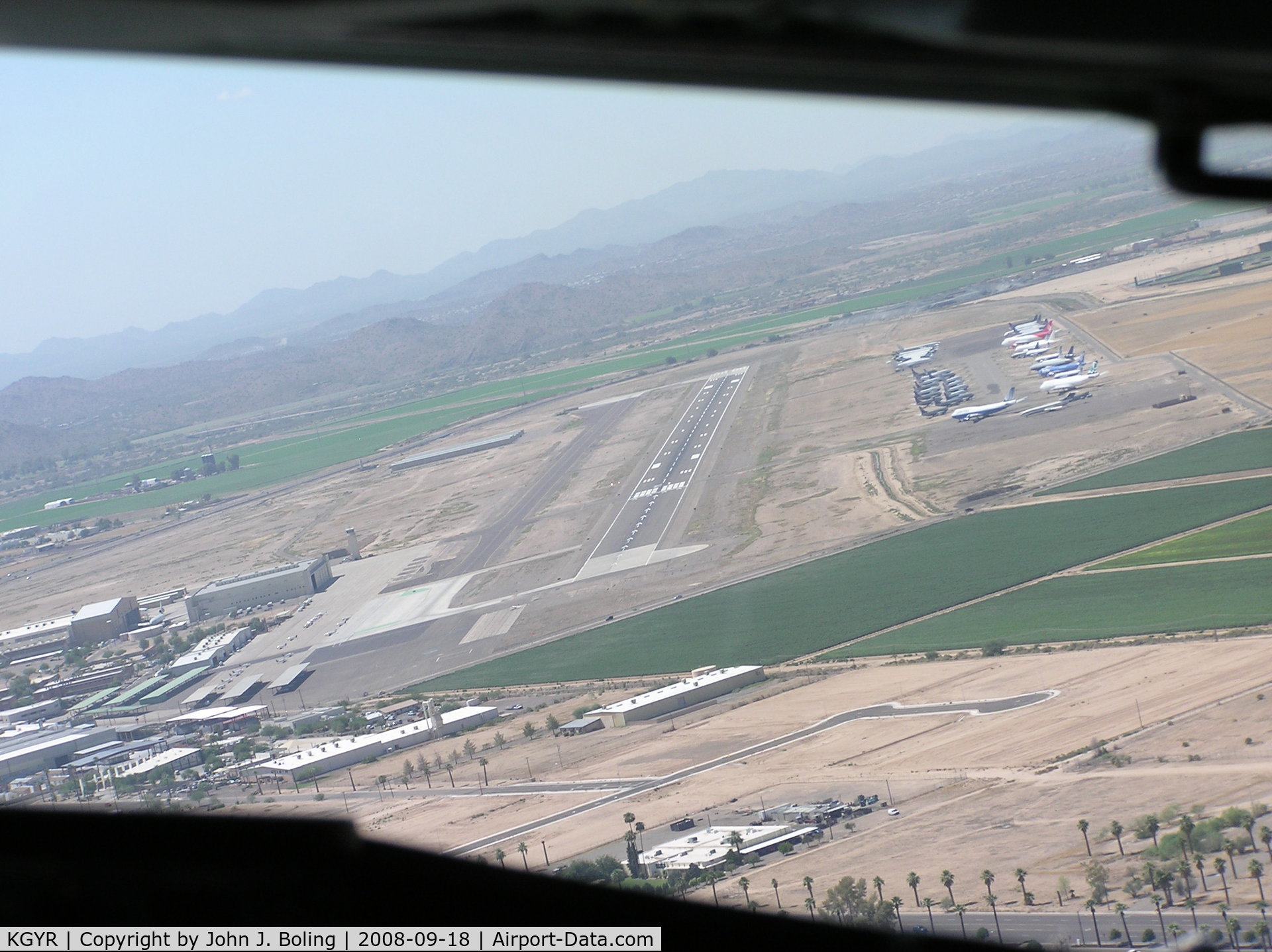 Phoenix Goodyear Airport (GYR) - Right base to runway 21 at Goodyear