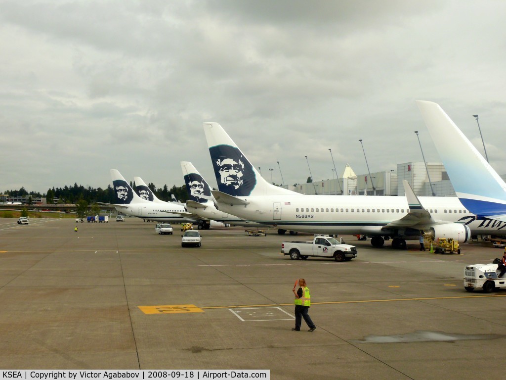 Seattle-tacoma International Airport (SEA) - Seattle is Alaska world :-)