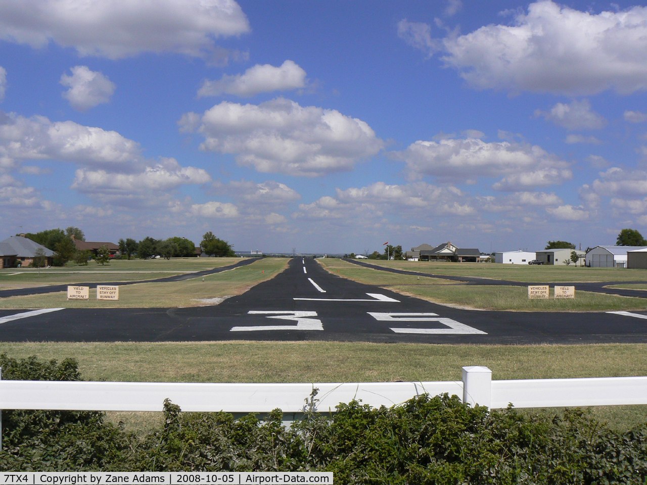 Hillcrest Airport (7TX4) - Hillcrest Private Community Airport