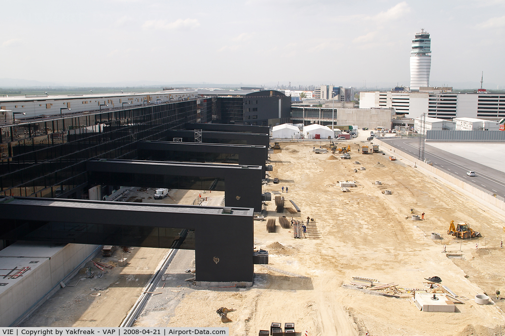 Vienna International Airport, Vienna Austria (VIE) - Terminal Skylink