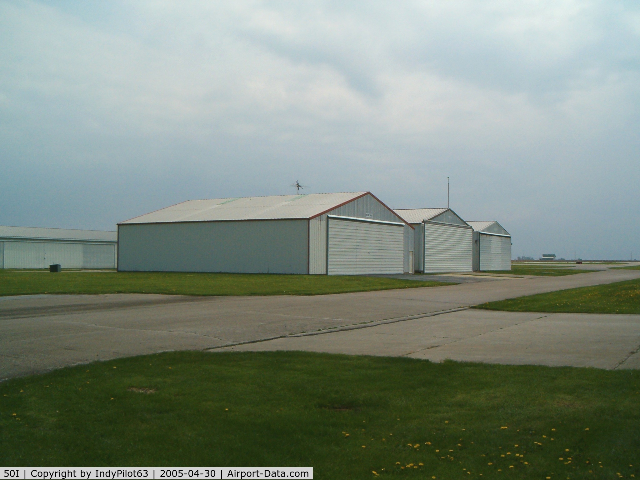 Kentland Municipal Airport (50I) - Hangars