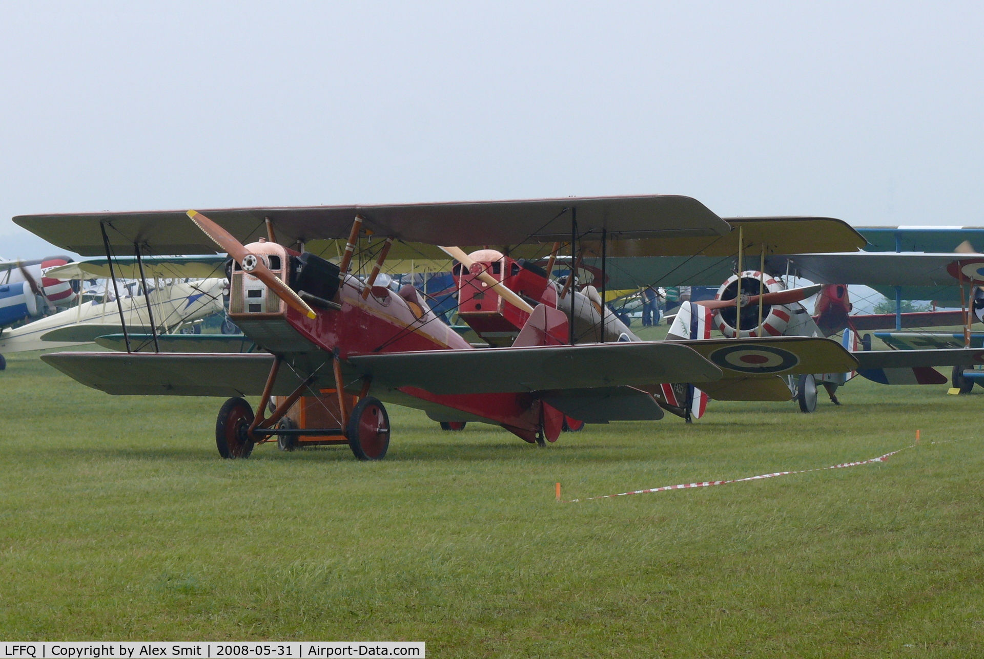 La Ferté-Alais Airport, La Ferté-Alais France (LFFQ) - Temps de hélices/Prop time: Busy with old flying machine