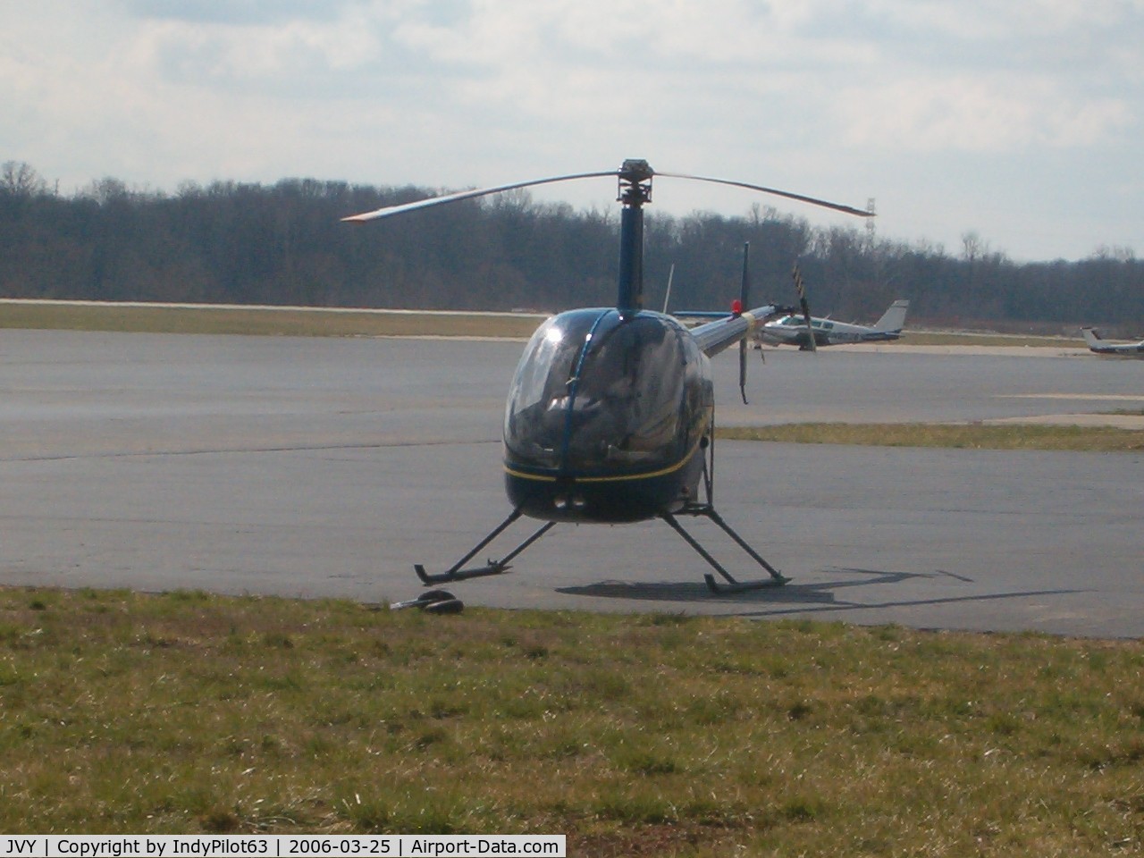 Clark Regional Airport (JVY) - ...lots of Robinson helicopter traffic at this airport...