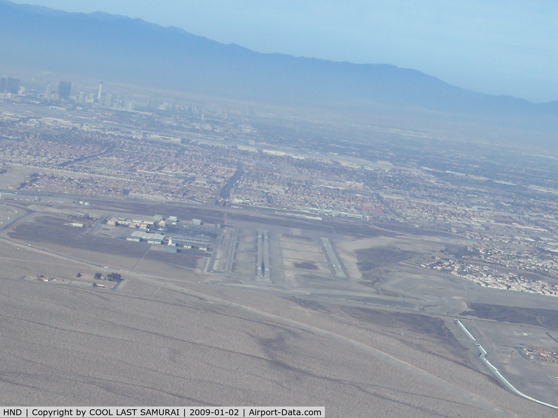 Henderson Executive Airport (HND) - HND Rwy35L 5mile on final. 