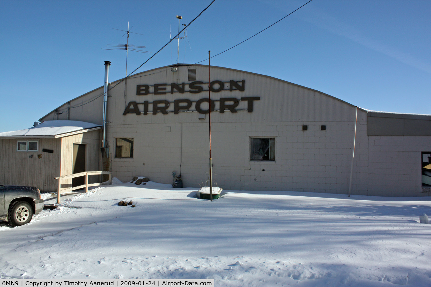 Benson Airport (6MN9) - The main hangar