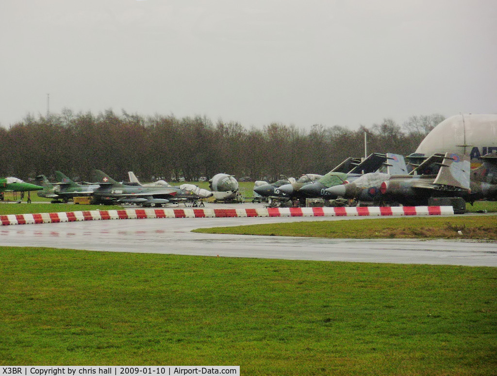 X3BR Airport - Cold War Jets Collection at Bruntingthorpe
