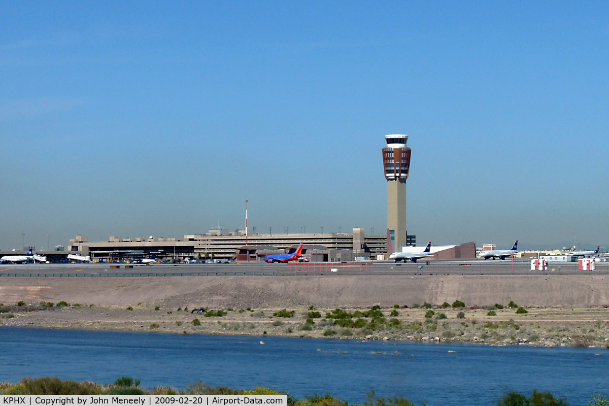Phoenix Sky Harbor International Airport (PHX) - View of PHX looking north from 40th Street