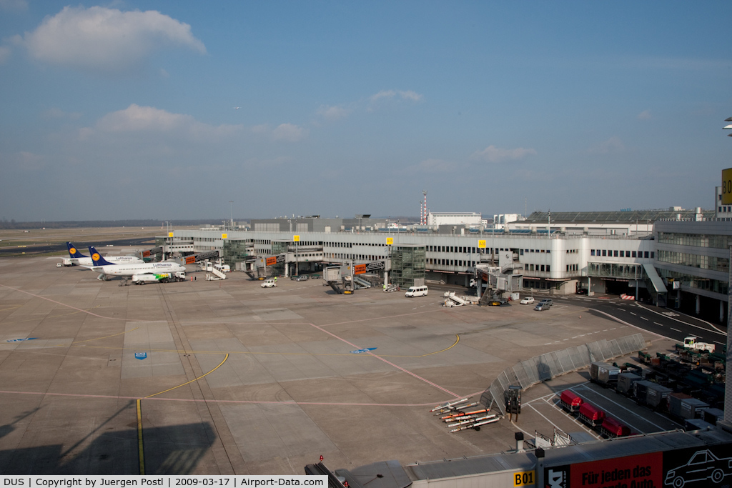 Düsseldorf International Airport, Düsseldorf Germany (DUS) - airport overview