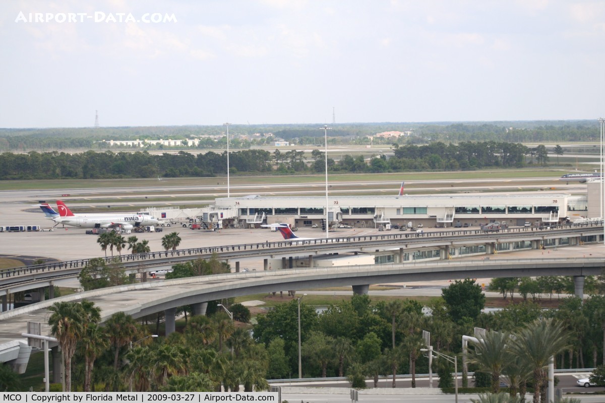 Orlando International Airport (MCO) - Airside 4 with some Delta and Northwest planes