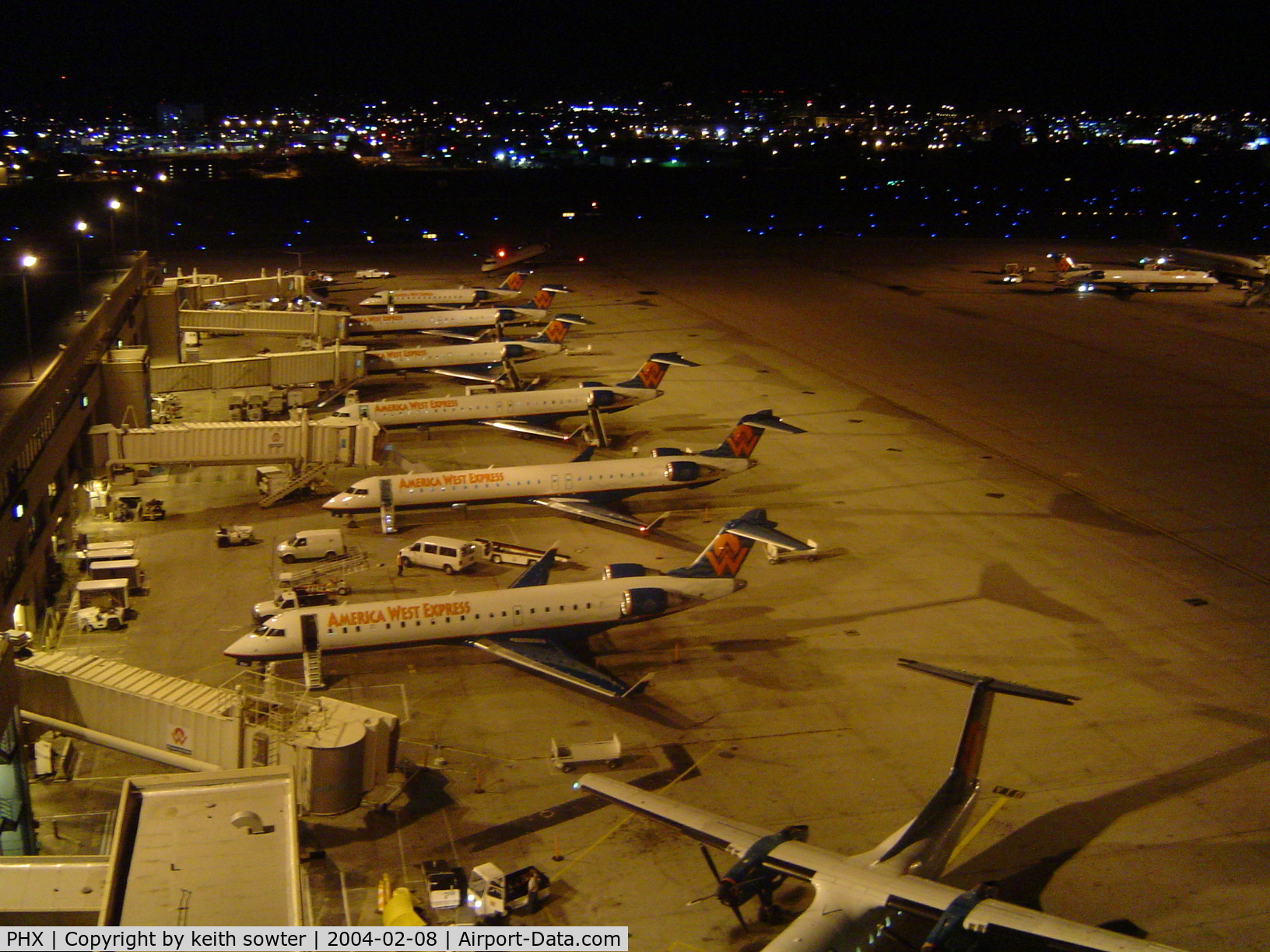 Phoenix Sky Harbor International Airport (PHX) - Taken from the car park roof - full stand
