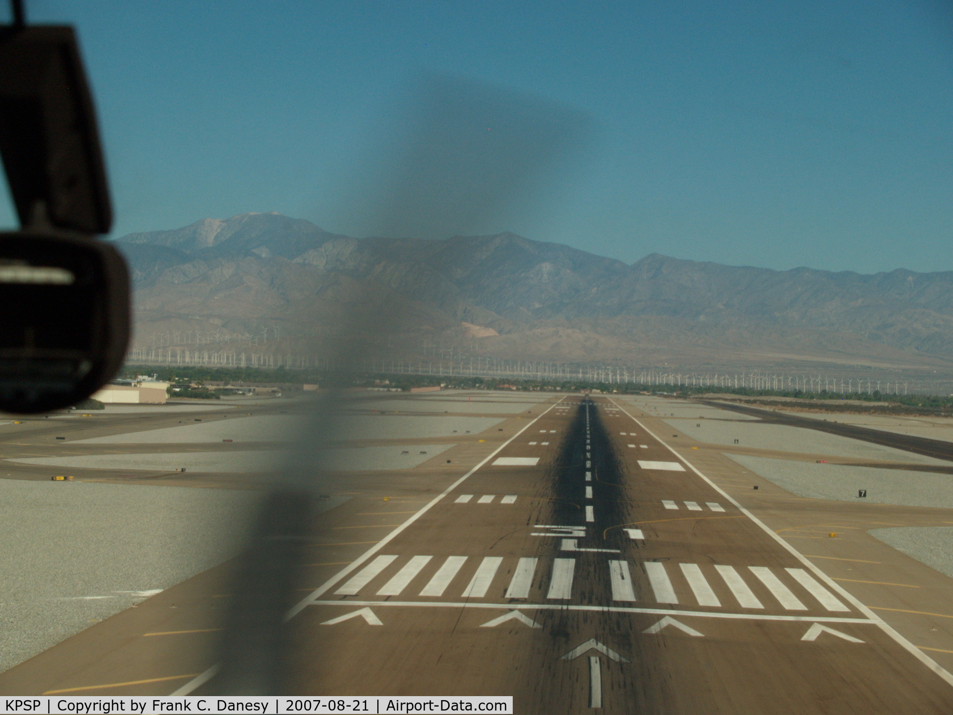 Palm Springs International Airport (PSP) - Short final runway 31L @ Palm Springs