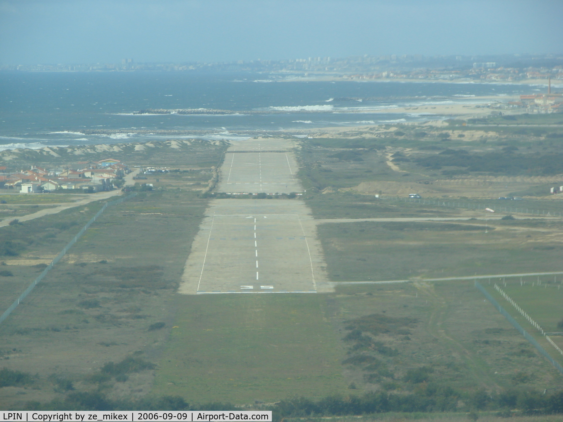 Espinho Airport, Espinho Portugal (LPIN) - Aproching to Espinho runway