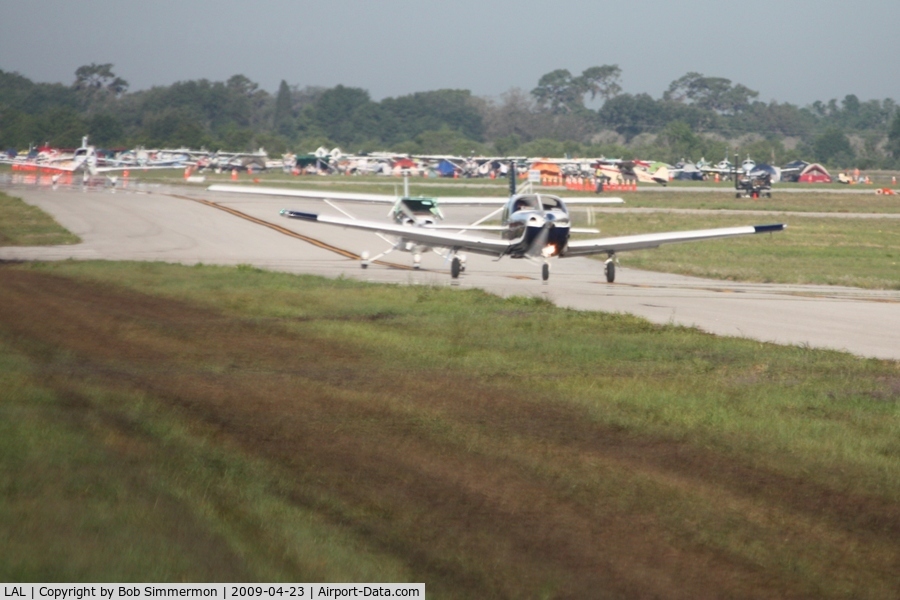 Lakeland Linder Regional Airport (LAL) - Arriving at Sun N Fun '09 - Lakeland, Florida