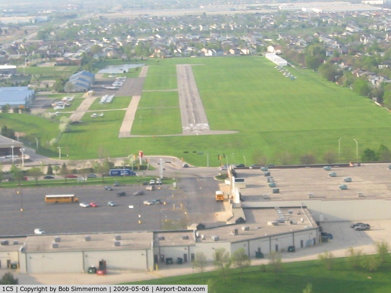 Bolingbrook's Clow International Airport (1C5) - Final for 18