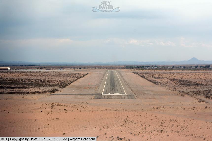 Blythe Airport (BLH) - rwy 17