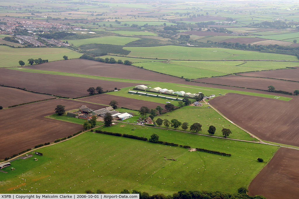X5FB Airport - Fishburn Airfield; an unlicensed grass airfield 2.3 nm NNW of Sedgefield in County Durham, UK.