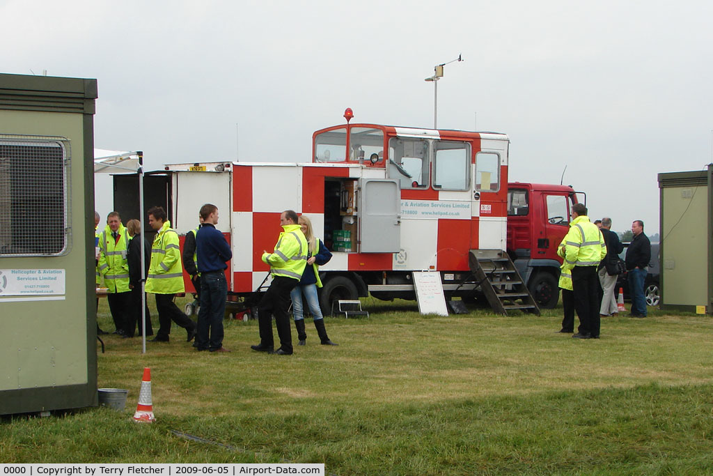 0000 Airport - This mobile unit is the temporary ATC / Heliport unit at Epsom on the 2009 Derby Day meeting