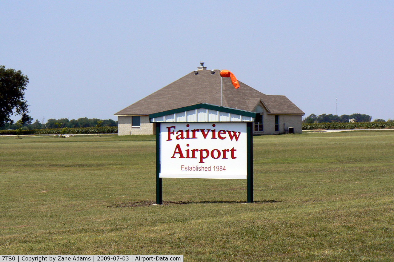 Fairview Airport (7TS0) - Fairview Airport - Rhome, TX