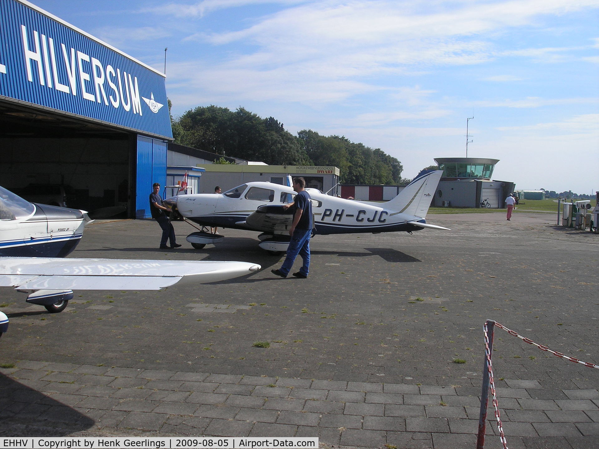 Hilversum Airport, Hilversum Netherlands (EHHV) - Hilversum Aerodrome hangar Flying school