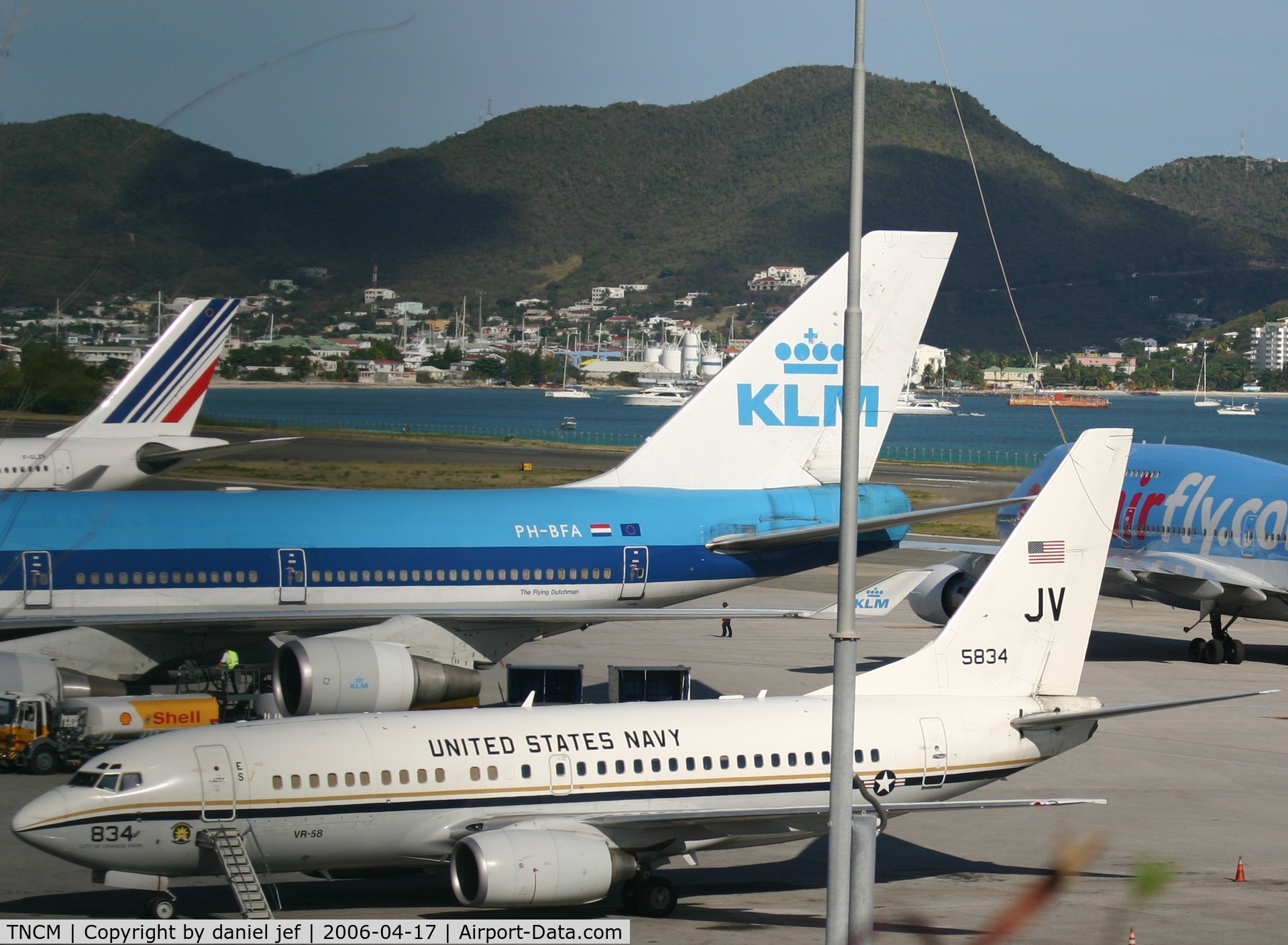 Princess Juliana International Airport, Philipsburg, Sint Maarten Netherlands Antilles (TNCM) - some visitors  165834