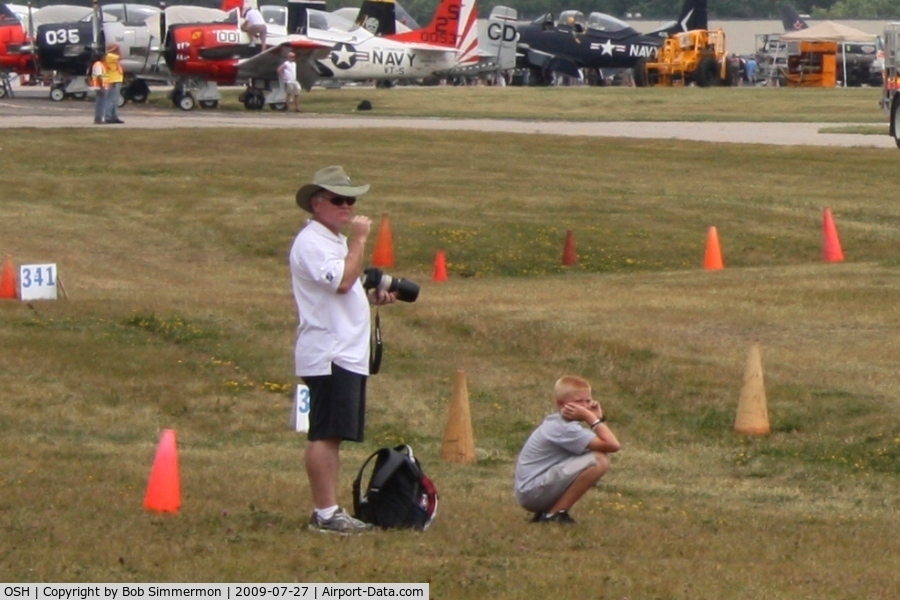 Wittman Regional Airport (OSH) - Pick your spot and enjoy the show - Airventure 2009.