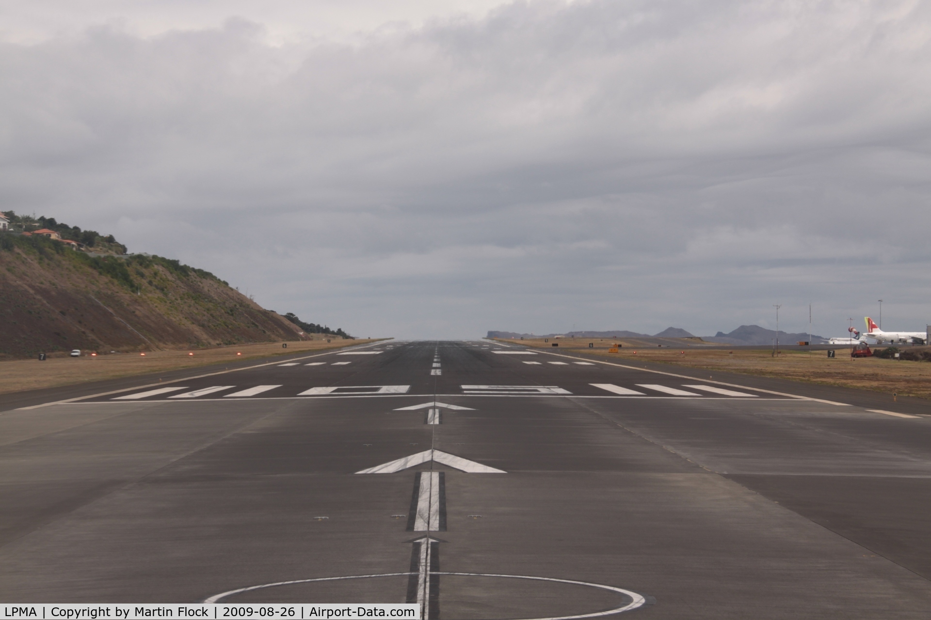 Madeira Airport (Funchal Airport), Funchal, Madeira Island Portugal (LPMA) - Runway of LPMA