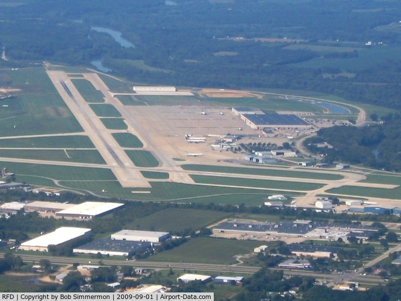 Chicago/rockford International Airport (RFD) - Looking SW