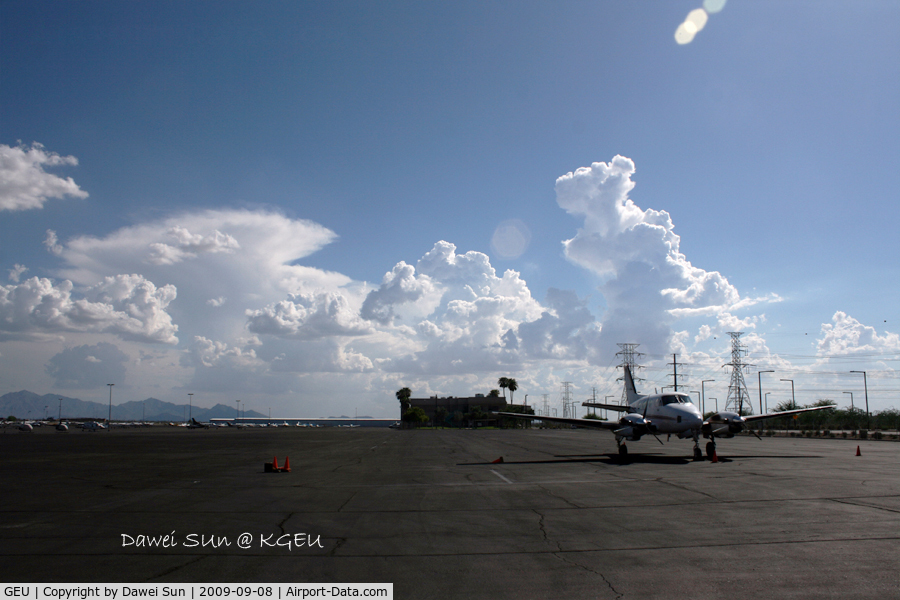 Glendale Municipal Airport (GEU) - CB south