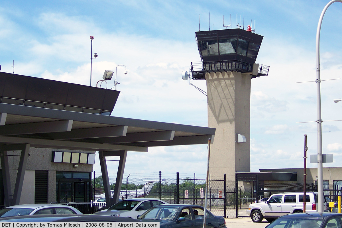 Coleman A. Young Municipal Airport (DET) -  