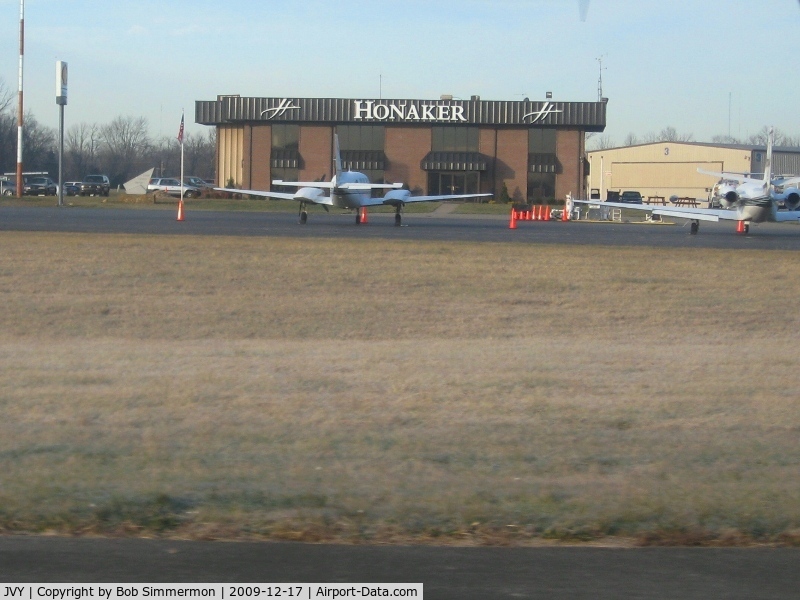 Clark Regional Airport (JVY) - Honaker's facility