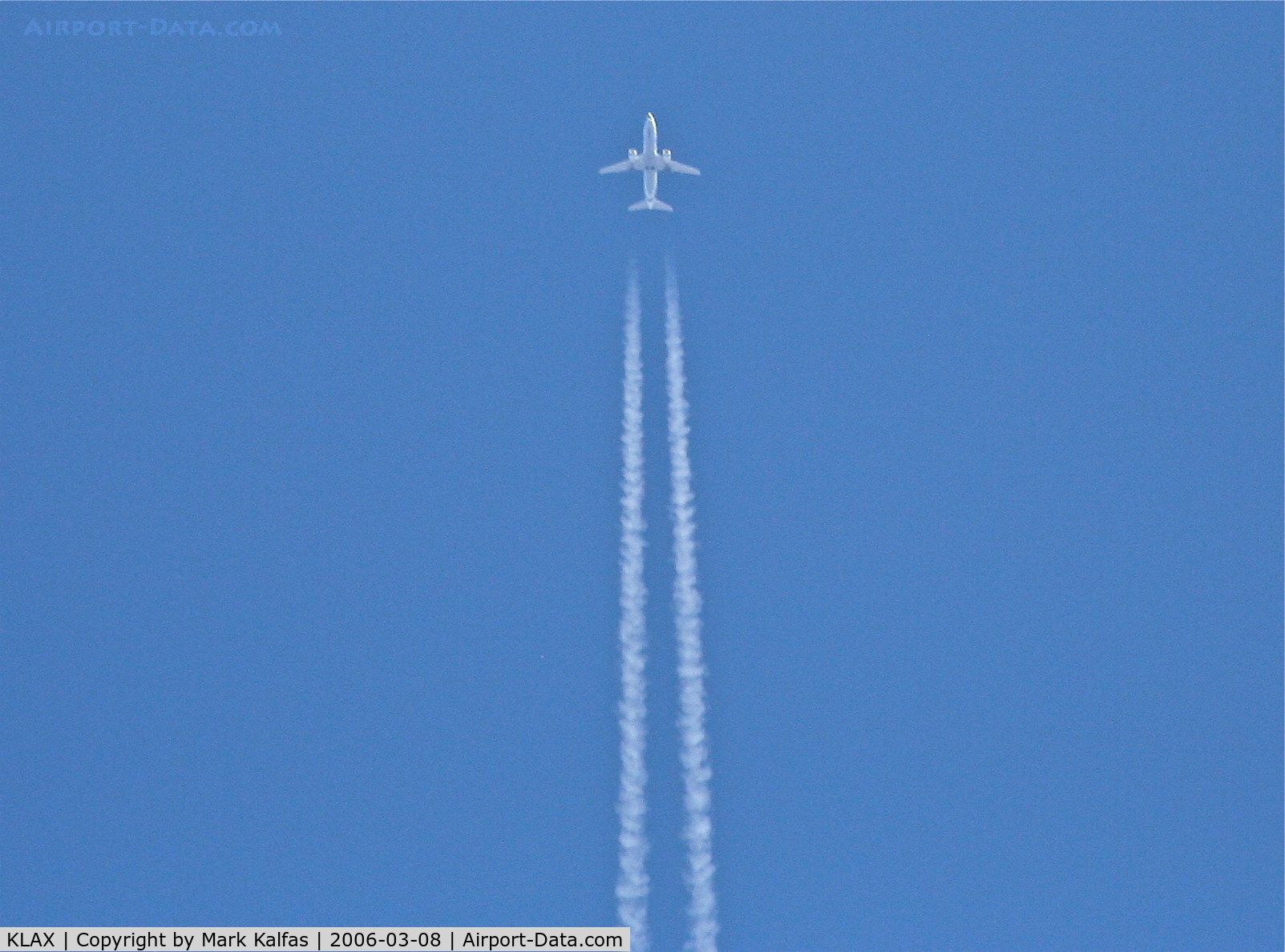 Los Angeles International Airport (LAX) - Alaska Airlines Boeing 737 overhead en route from KSFO-KSAN>