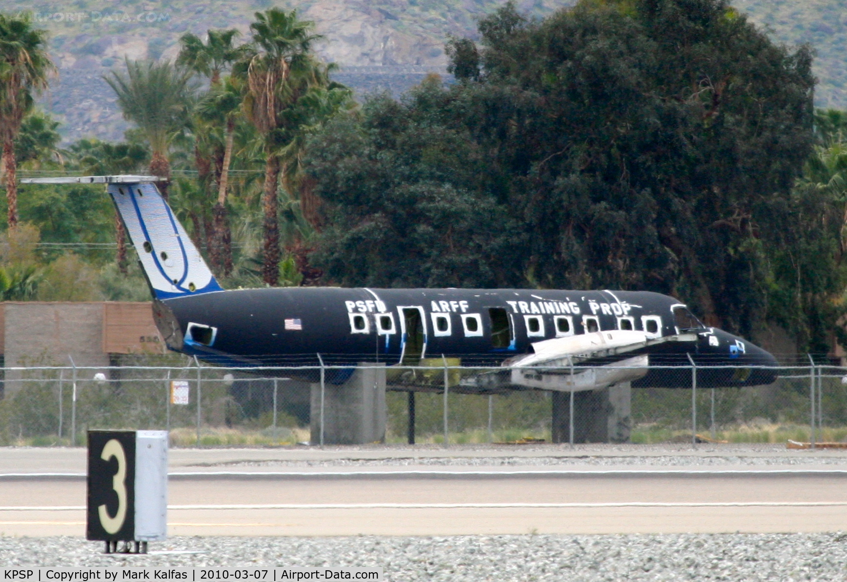 Palm Springs International Airport (PSP) - An old SkyWest EMB120 N293SW , retired and Embraer EMB-120ER Brasilia, C/N: 120320