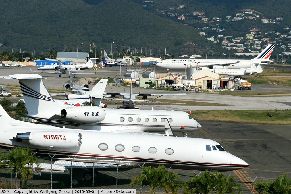 Princess Juliana International Airport, Philipsburg, Sint Maarten Netherlands Antilles (SXM) - Full apron