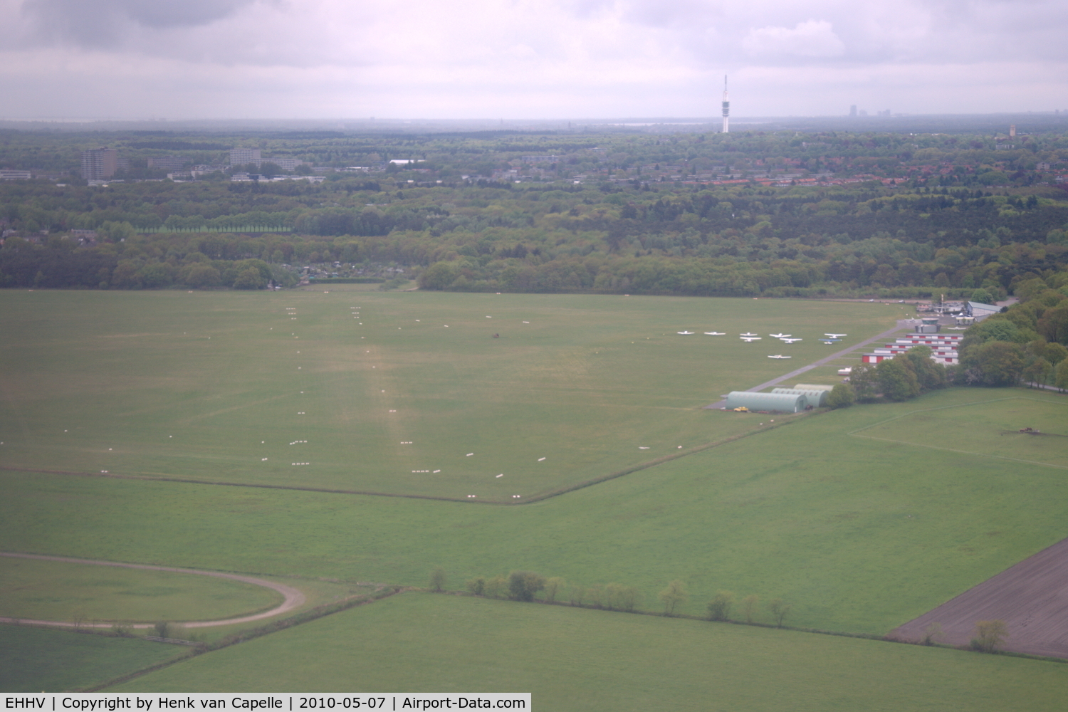 Hilversum Airport, Hilversum Netherlands (EHHV) - Hilversum Airfield in the Netherlands: approaching runway 36.