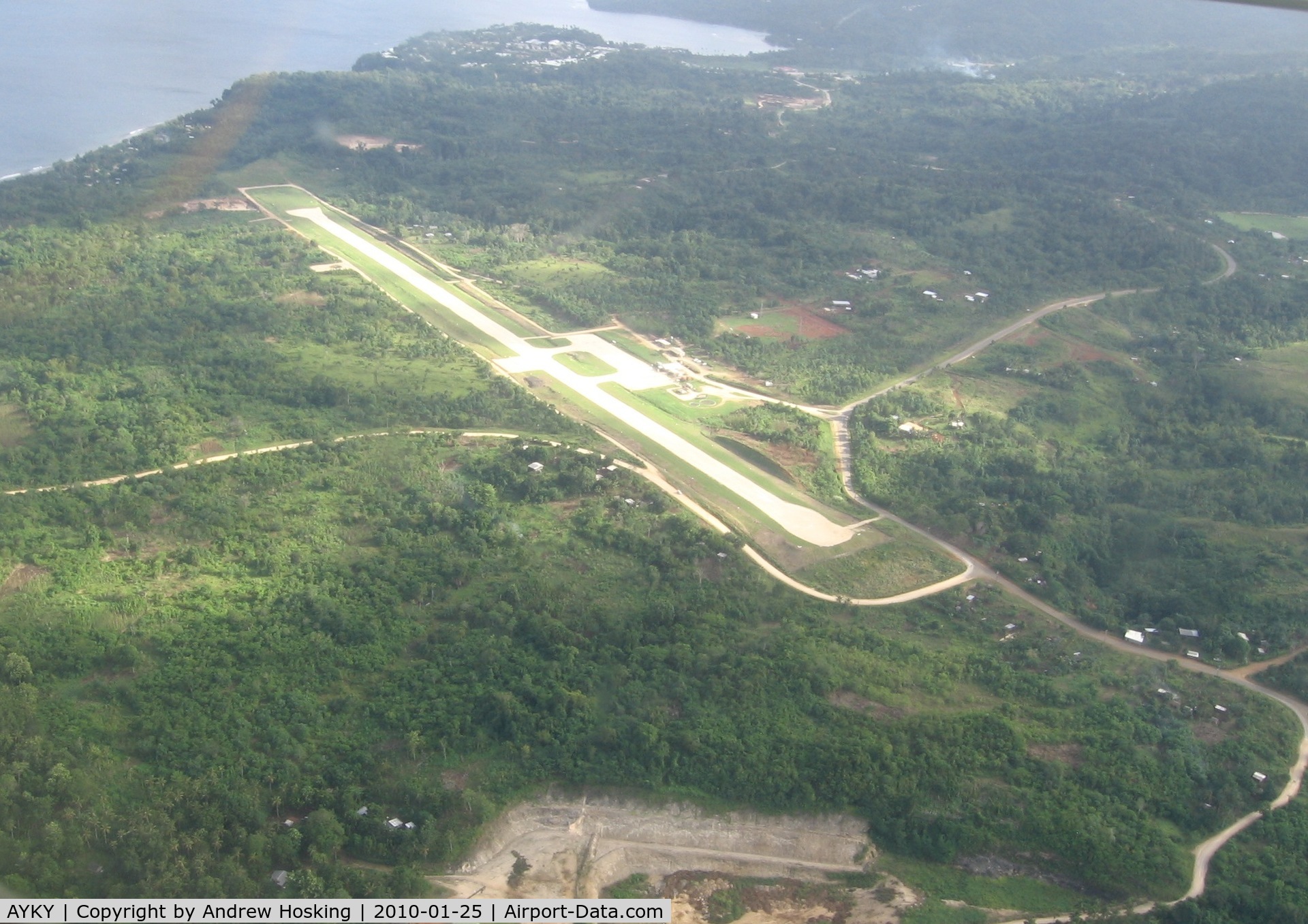 Kunaye Airport, Kunaye Papua New Guinea (AYKY) - Looking south
