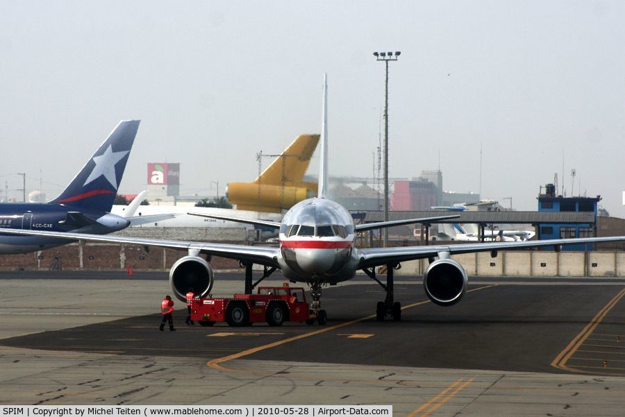 Jorge Chávez International Airport, Callao/Lima, Lima Metropolitan Area Peru (SPIM) - American Airlines 757 ready to fly home 
