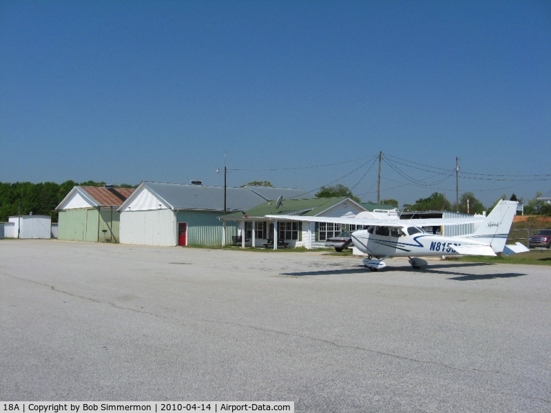 Franklin County Airport (18A) - View of the facilities during a refueling stop for N8153L