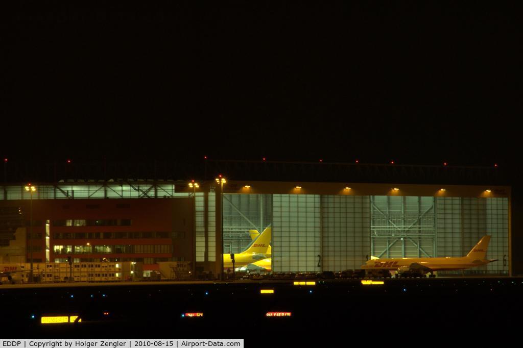 Leipzig/Halle Airport, Leipzig/Halle Germany (EDDP) - Nightshift around DHL Hub assambly hangar