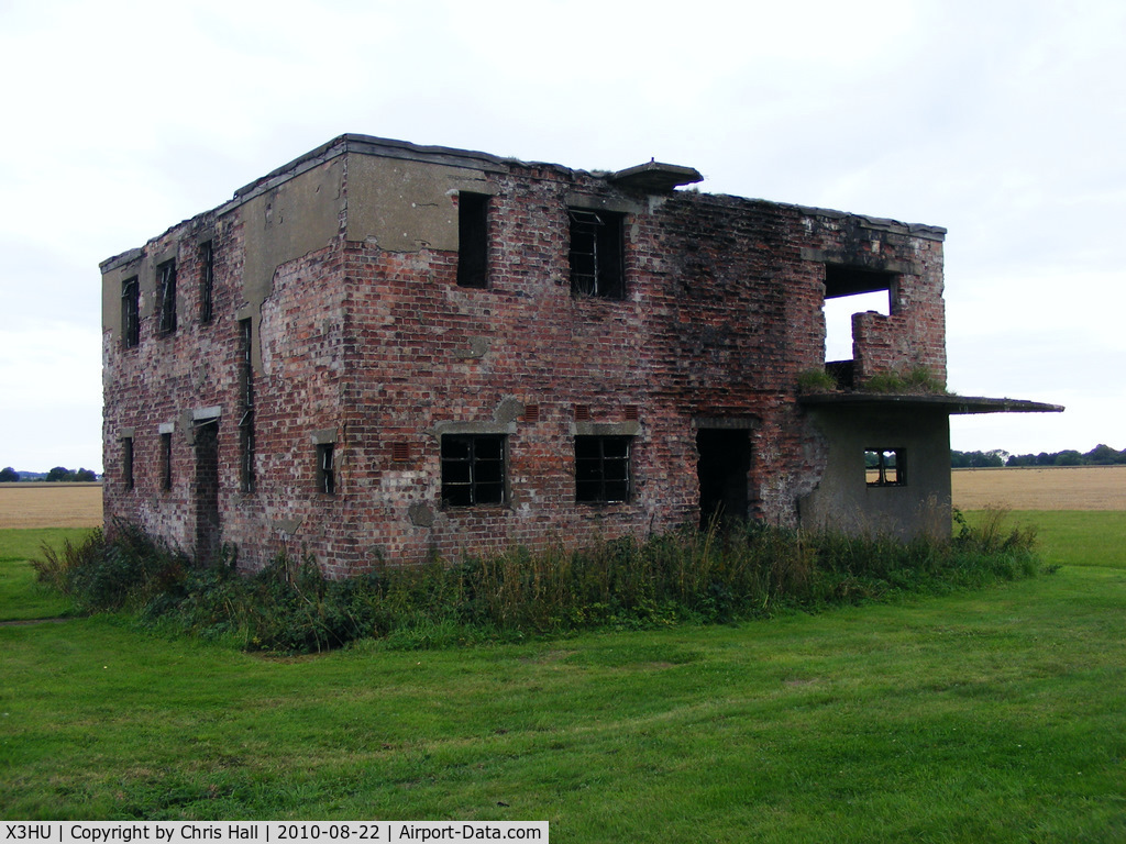 X3HU Airport - Former WWII tower at Husbands Bosworth Airfield which was home to the  85 Operational Training Unit