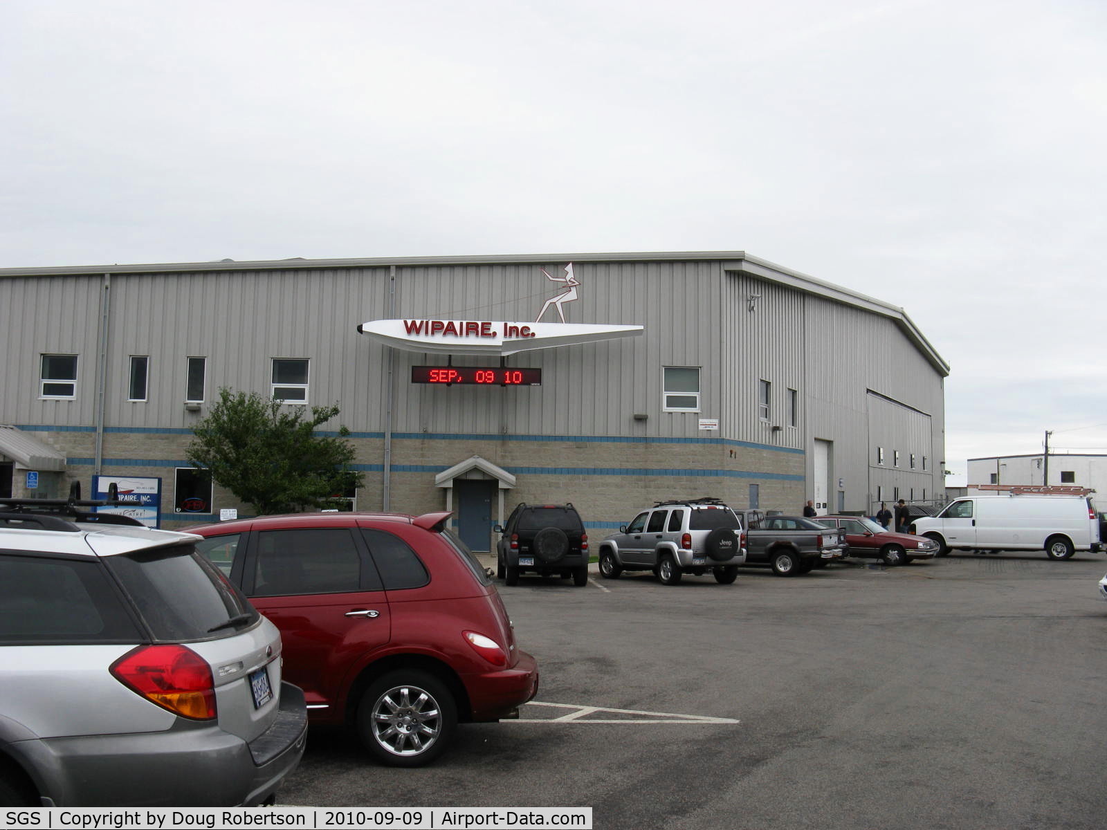 South St Paul Muni-richard E Fleming Fld Airport (SGS) - WIPAIRE, INC. Cessna Dealer, Manufacturer-WIPLINE Floats