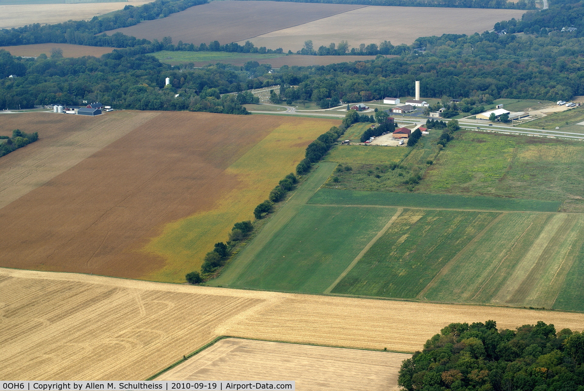 Fry Field Airport (0OH6) - Looking Westerly