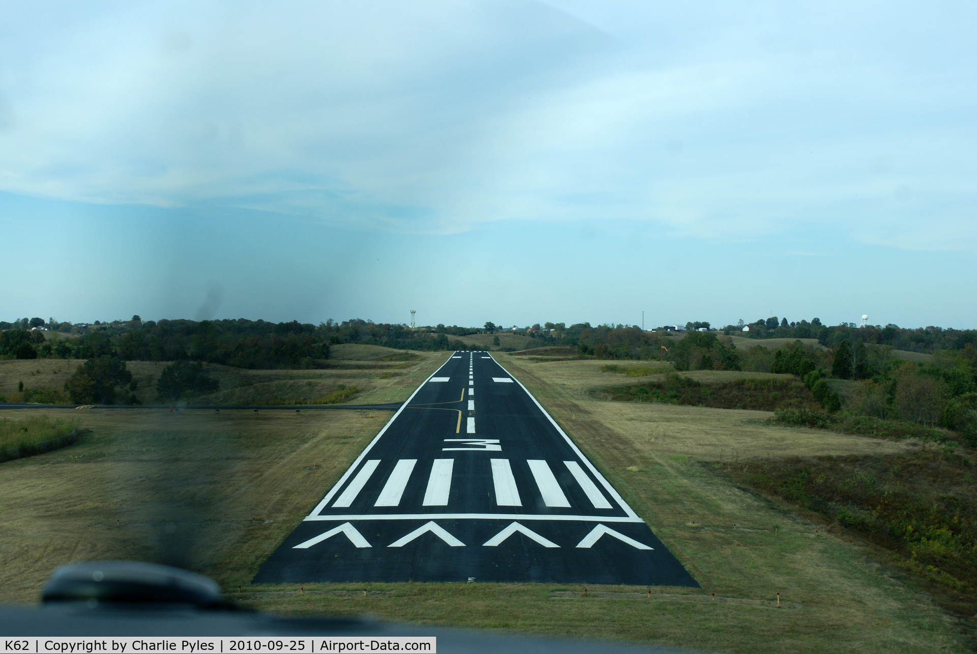 Gene Snyder Airport (K62) - On short Final Approach to K62 Runway 3. Beech Sundowner.
