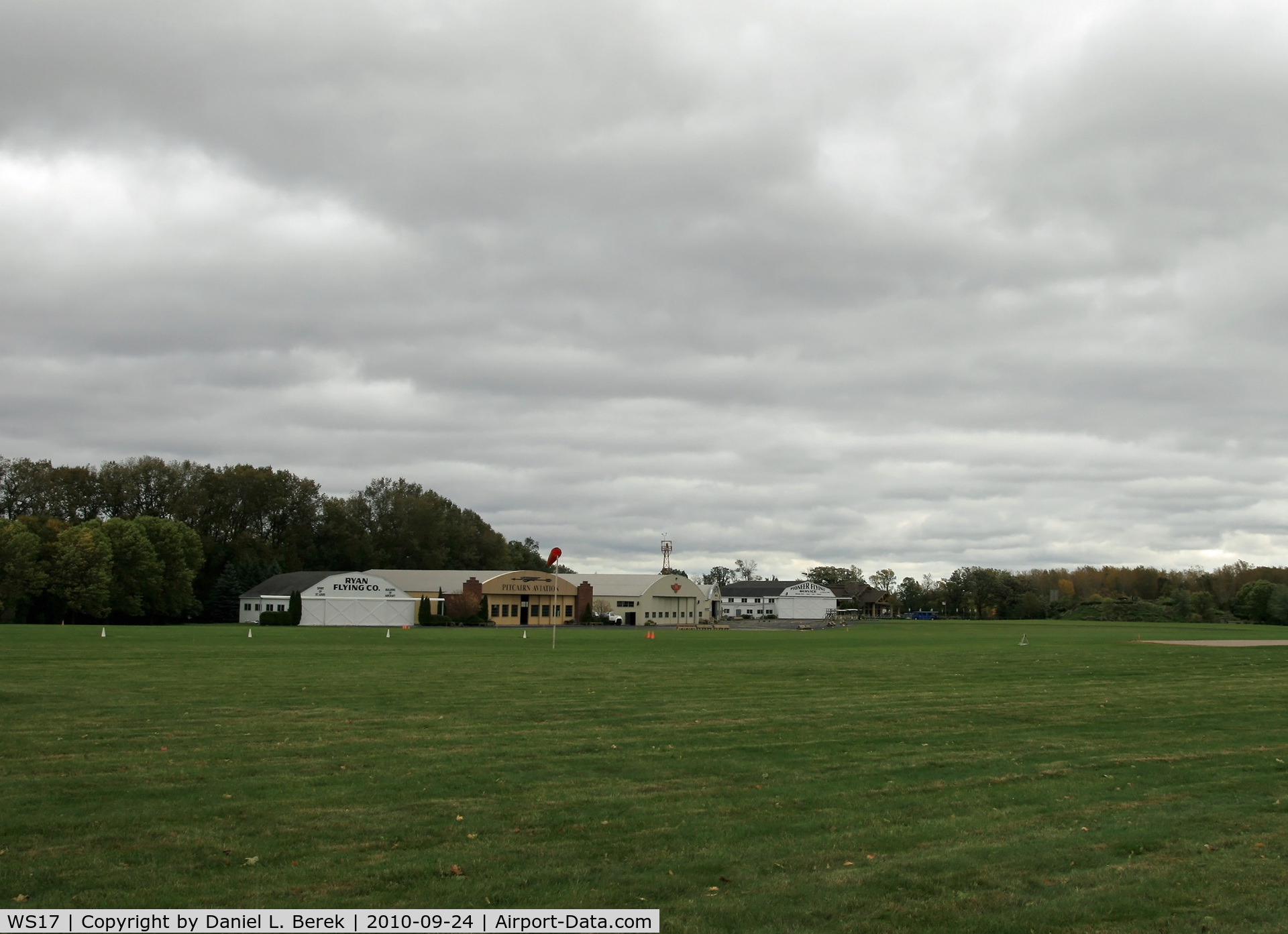 Pioneer Airport (WS17) - Home of the EAA AirVenture Museum