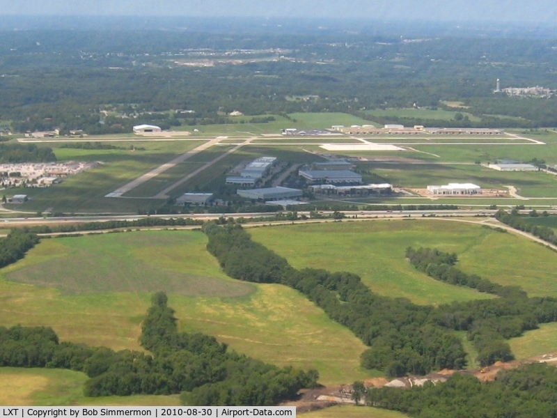 Lee's Summit Municipal Airport (LXT) - Looking west