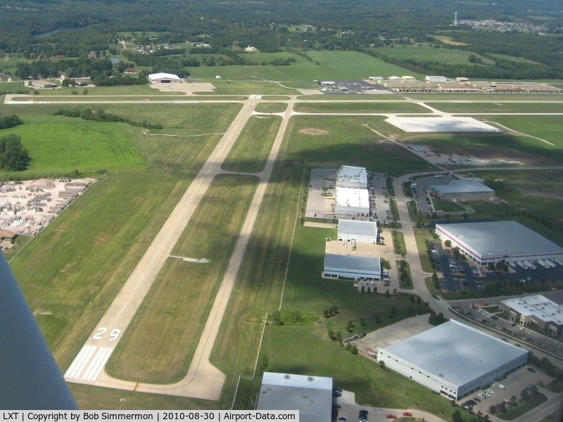 Lee's Summit Municipal Airport (LXT) - Looking west