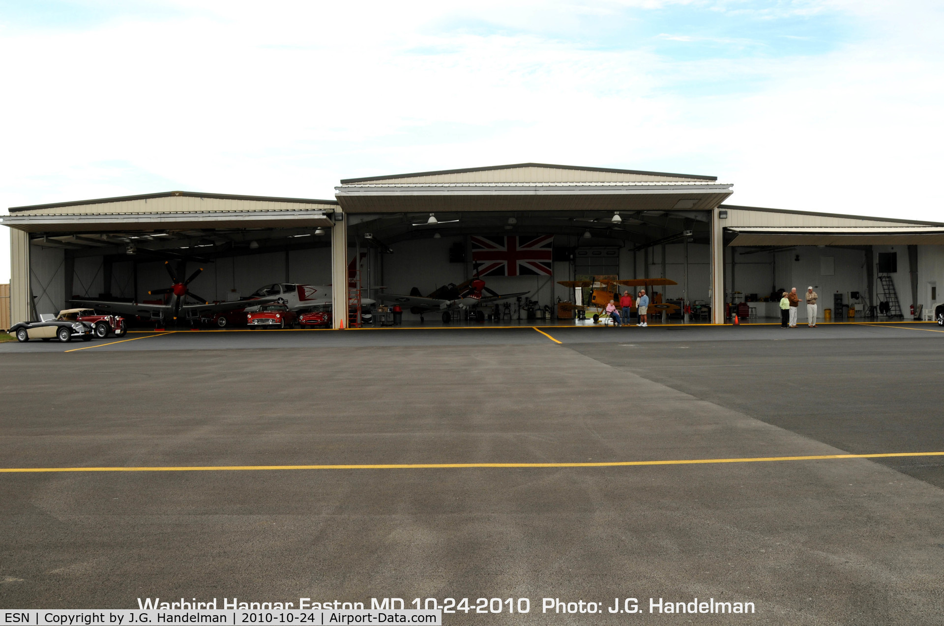 Easton/newnam Field Airport (ESN) - warbird hangar
